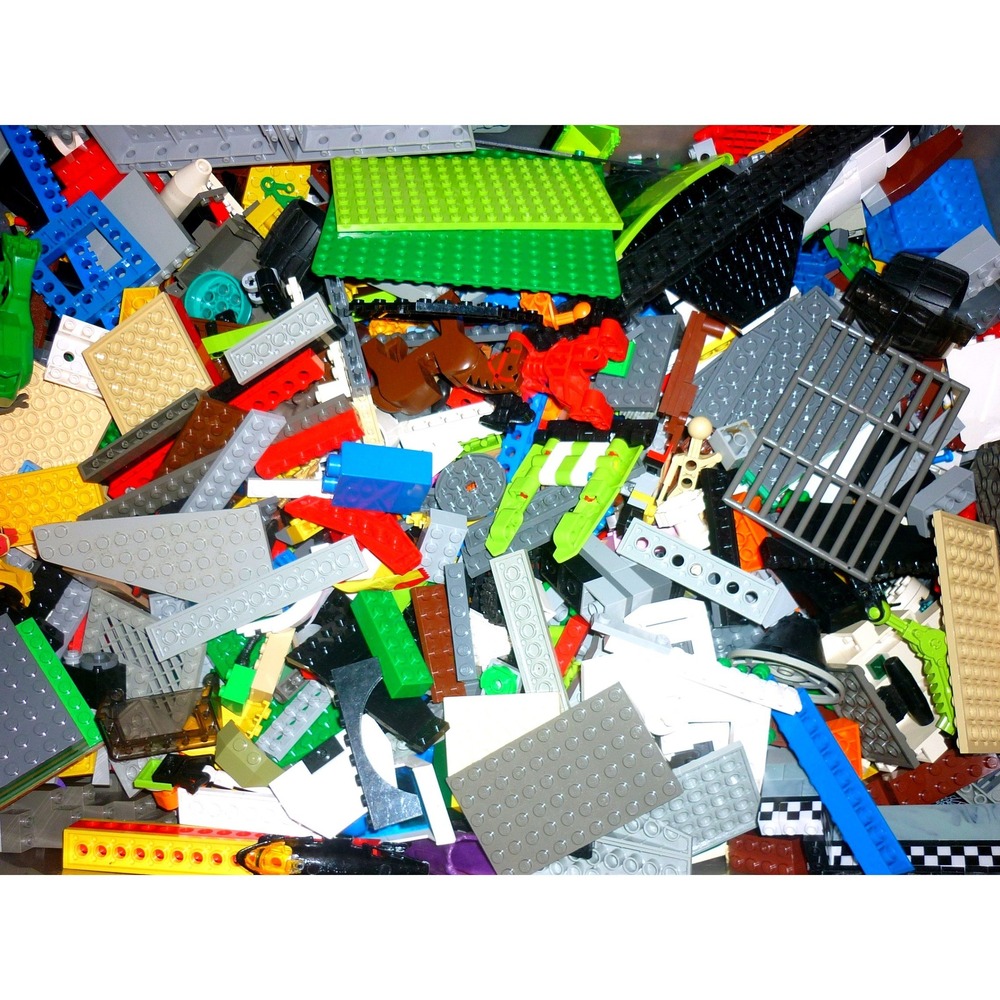 LEGO Bulk Mixed Lot Bricks Plates Wheels Gears Technic Space City Assorted 5lb